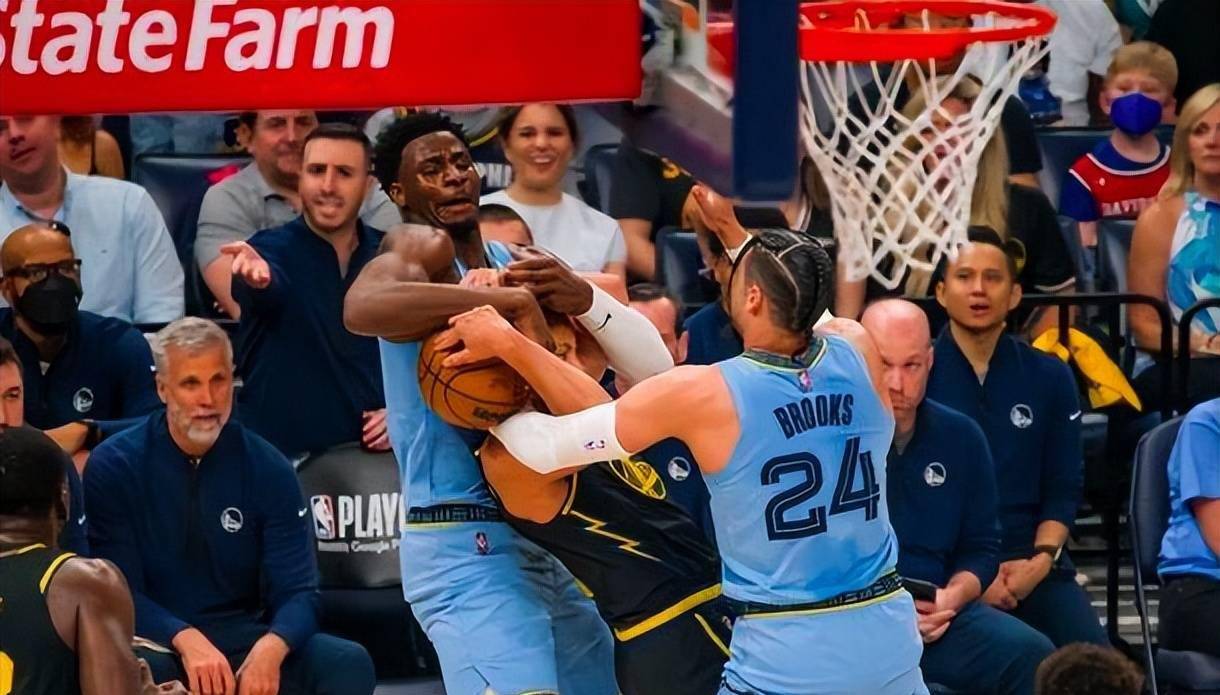 6连败联盟倒数,"无莫熊"彻底沦为纸老虎—狂妄是要付出代价的_灰熊队