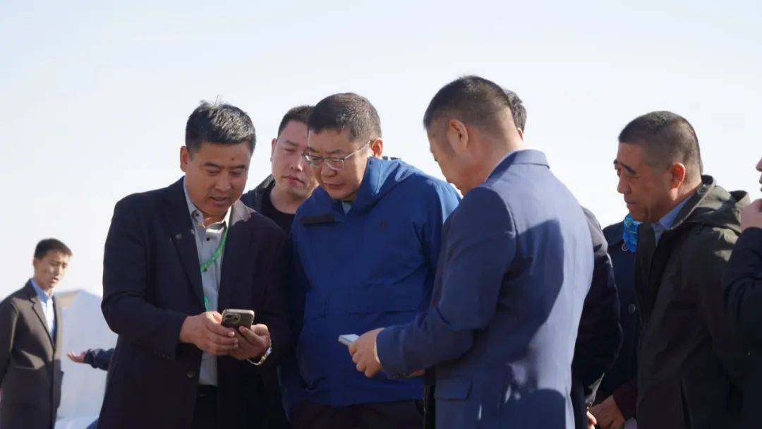 锡林郭勒盟农牧业和科技局副局长阿拉腾苏和及西乌珠穆沁旗四大班子