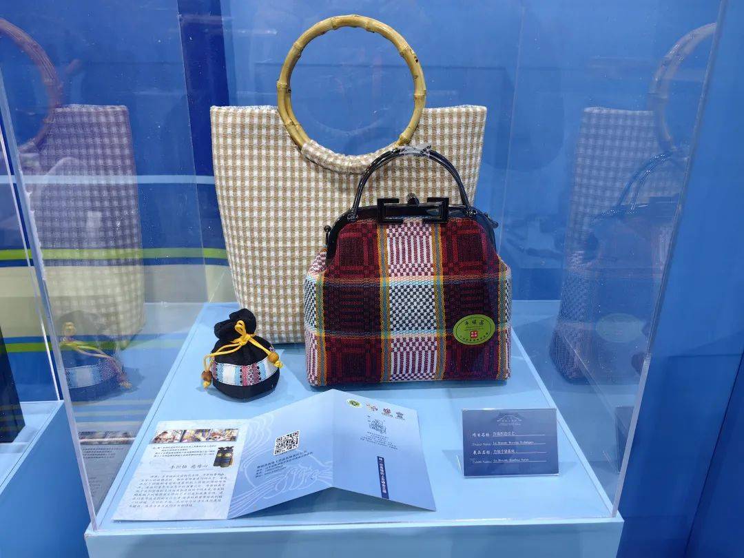 鄄城鲁锦亮相首届北京国际非遗周