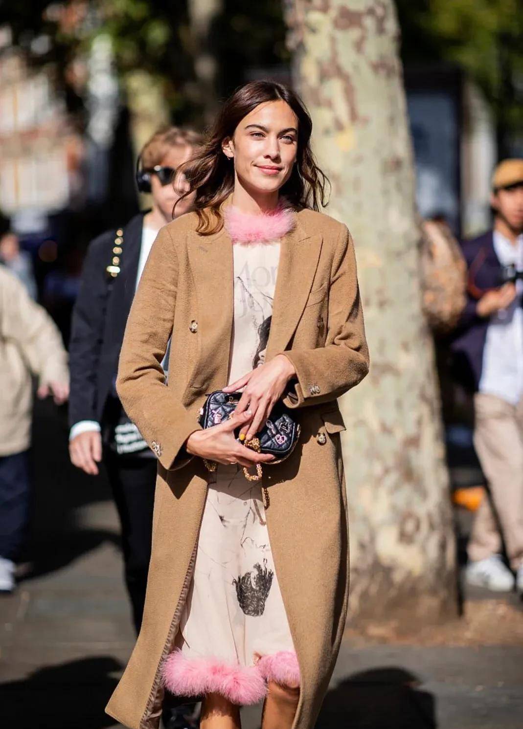 超美的大地色系列,优雅高贵的气质,独一无二_服装_材质_的特点