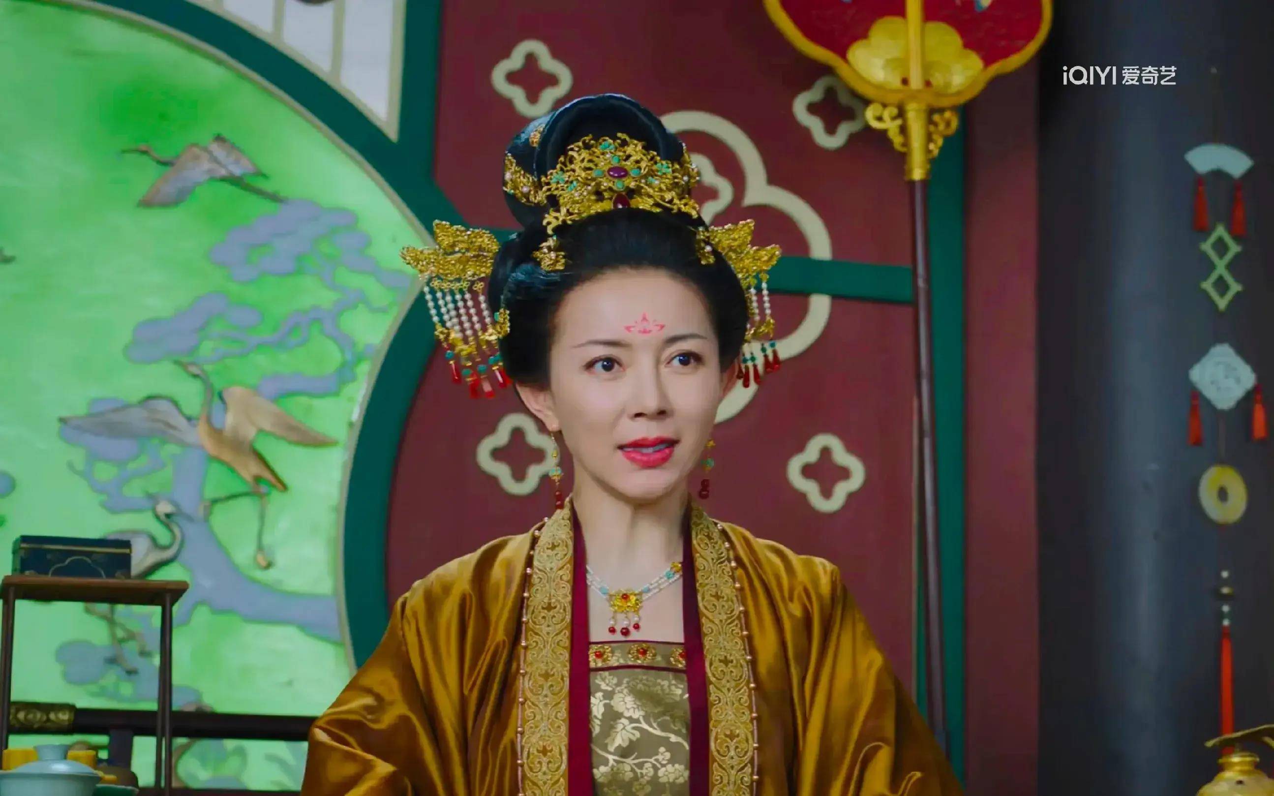 背后是整个薛氏一族,且彼时薛远还娶了勇毅侯燕牧的姐姐为妻,大乾朝两