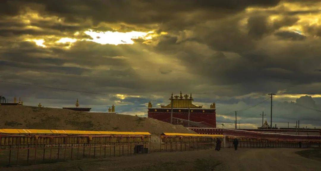 措勤日出,每一个清晨都让人惊艳_朝阳_草原_太阳