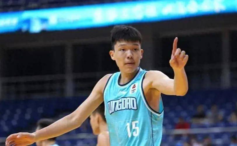 7盖帽的表现,说明他确实是周琦之后,中国男篮主力中锋的不二之选.