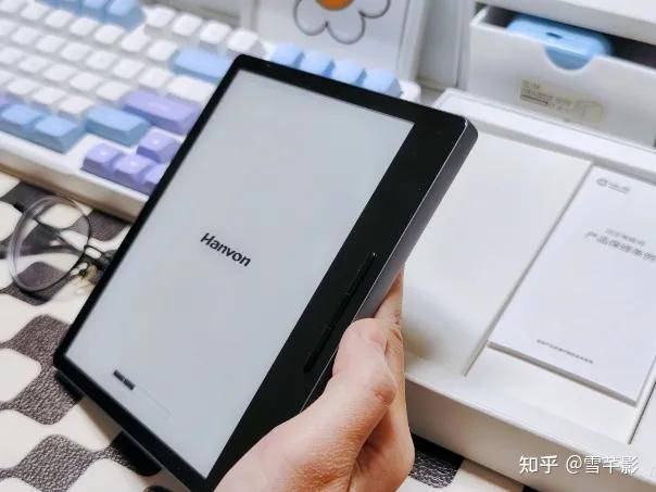 阅读“掌中宝”,汉王电纸书打开更小、更轻、更便携的阅读方式!