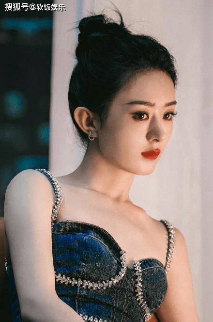 36岁赵丽颖大口吃汉堡!