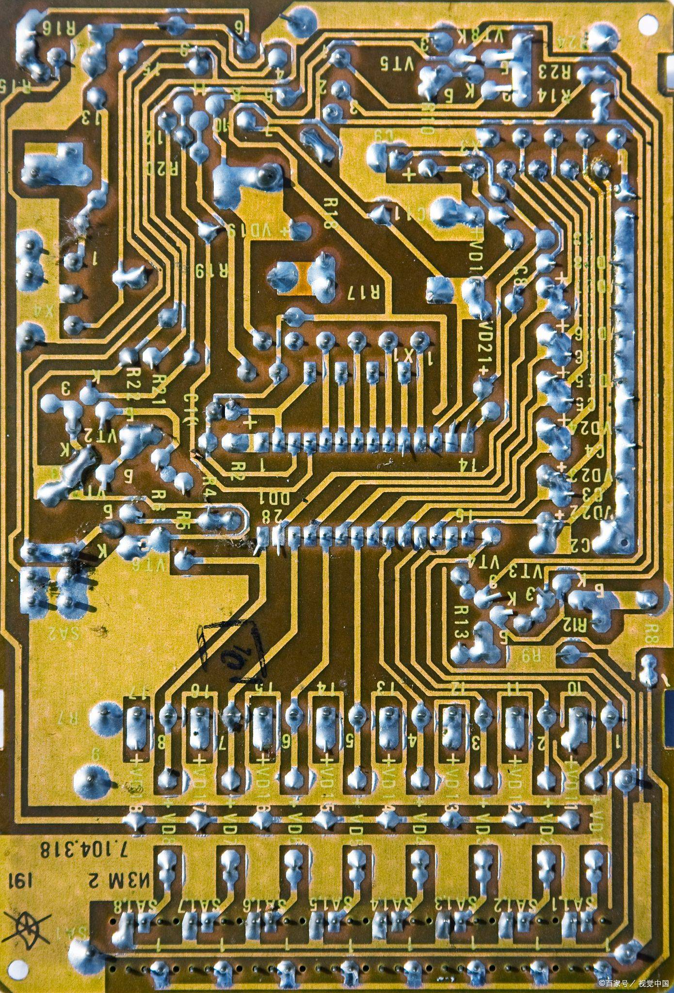 pcb腐蚀板制作过程图片