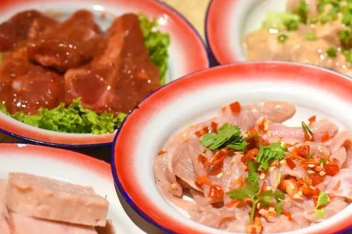 小卖部、歌舞厅！昆明80年代调调的店，簸箕火锅菜价回到解放前(图23)