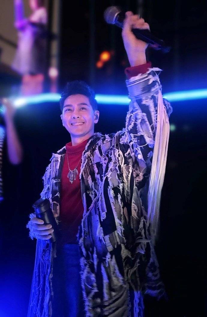 林志颖《披荆斩棘》夺冠:伤后归来,荣耀再起,年度滚烫x-fire_舞台