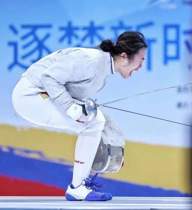 宝山两名运动员分获第一届全国学青会佩剑个人冠军！