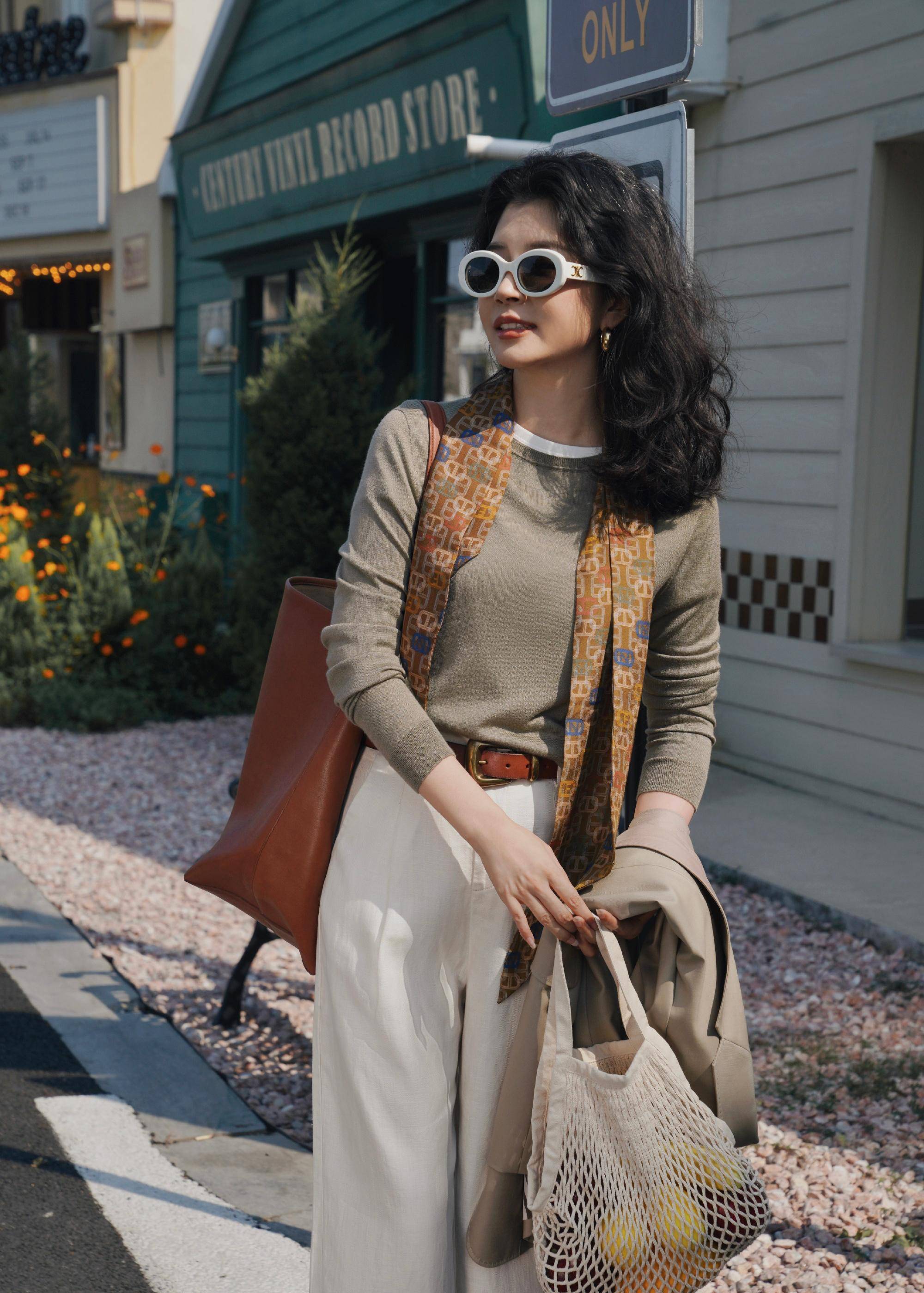 秋季必备的基本款如何穿得美美的?向三木博主学习就对了!