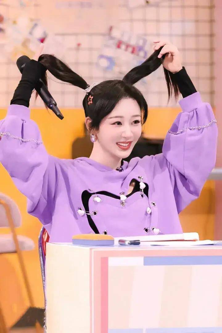 杨家四姐妹大小姐杨幂,二小姐杨颖,三小姐杨紫,小小姐杨超越_美人