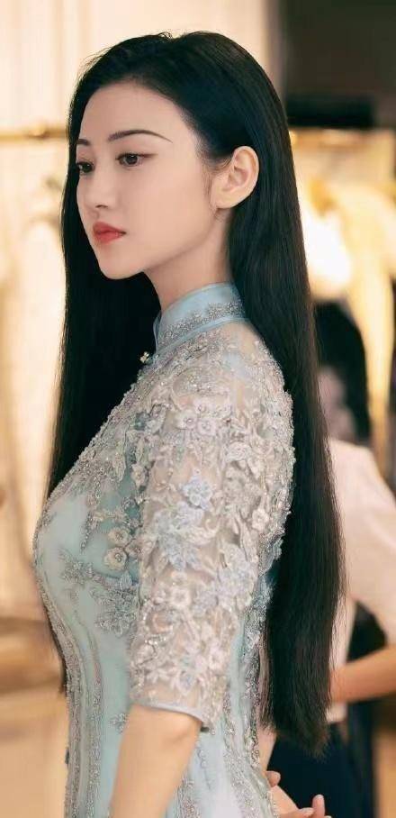 圈内人物之景甜:神秘男友力捧走红,身高差1cm束手无措与张继科分手