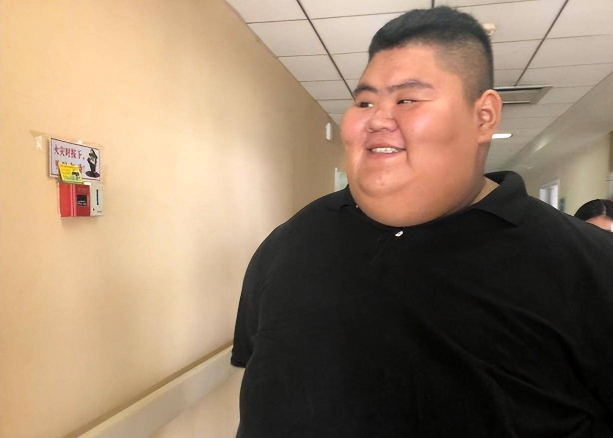 "中国首胖"王浩楠,为爱切胃暴瘦480斤,成名后出轨与娇妻离婚_王浩南