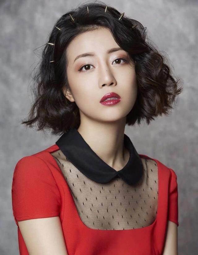 舒畅和刘诗诗剪同款短发,30岁左右的她们,网友:李溪芮的更美_造型