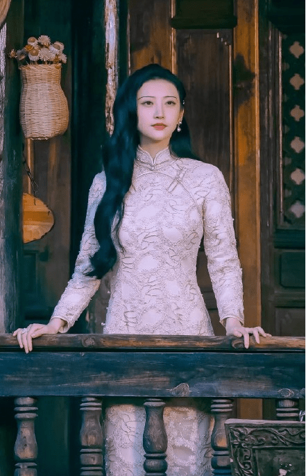 景甜新剧民国风造型美得冒泡,近照却是网红脸,差别判如两人_剧中_气质