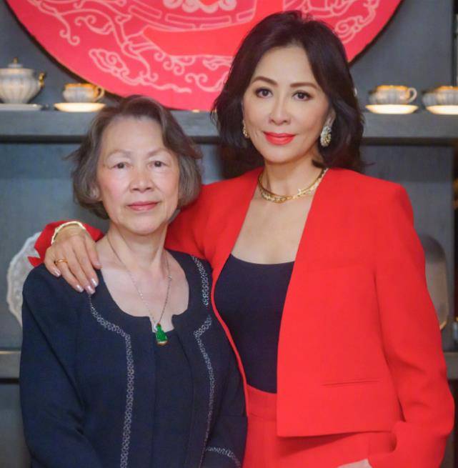 明星_佘诗曼_生活