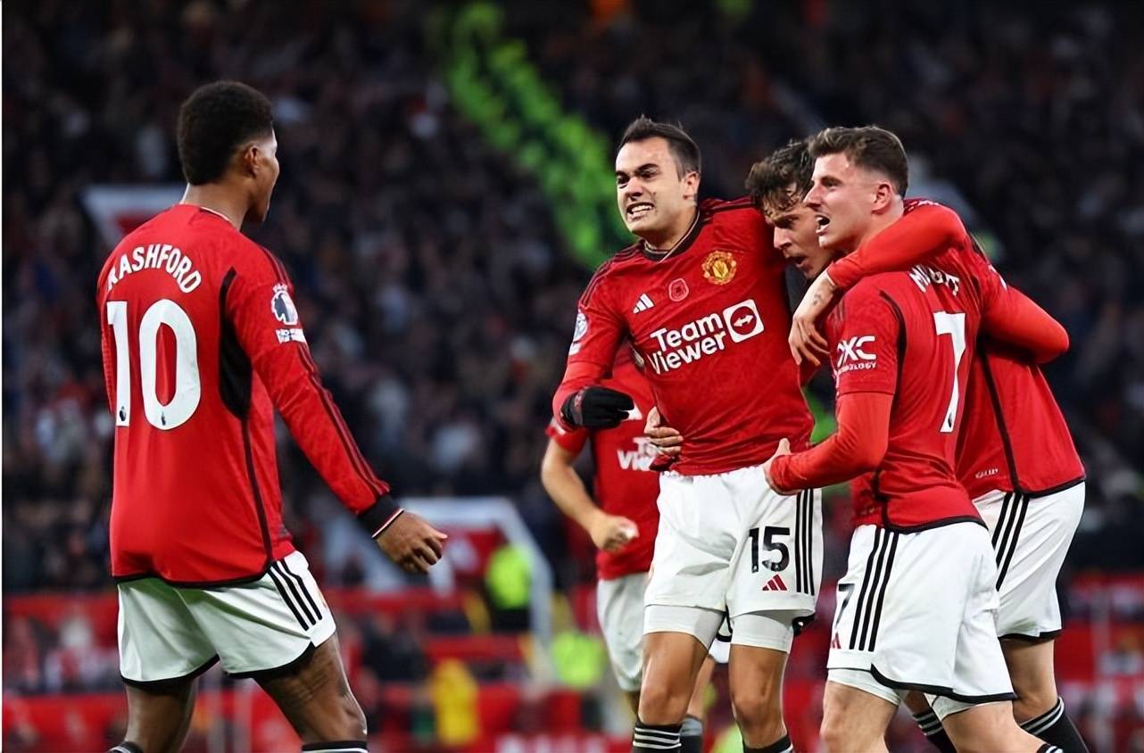 太阳报:滕哈特怒批球队的饭菜太差,这也是曼联成绩差的原因之一_比赛