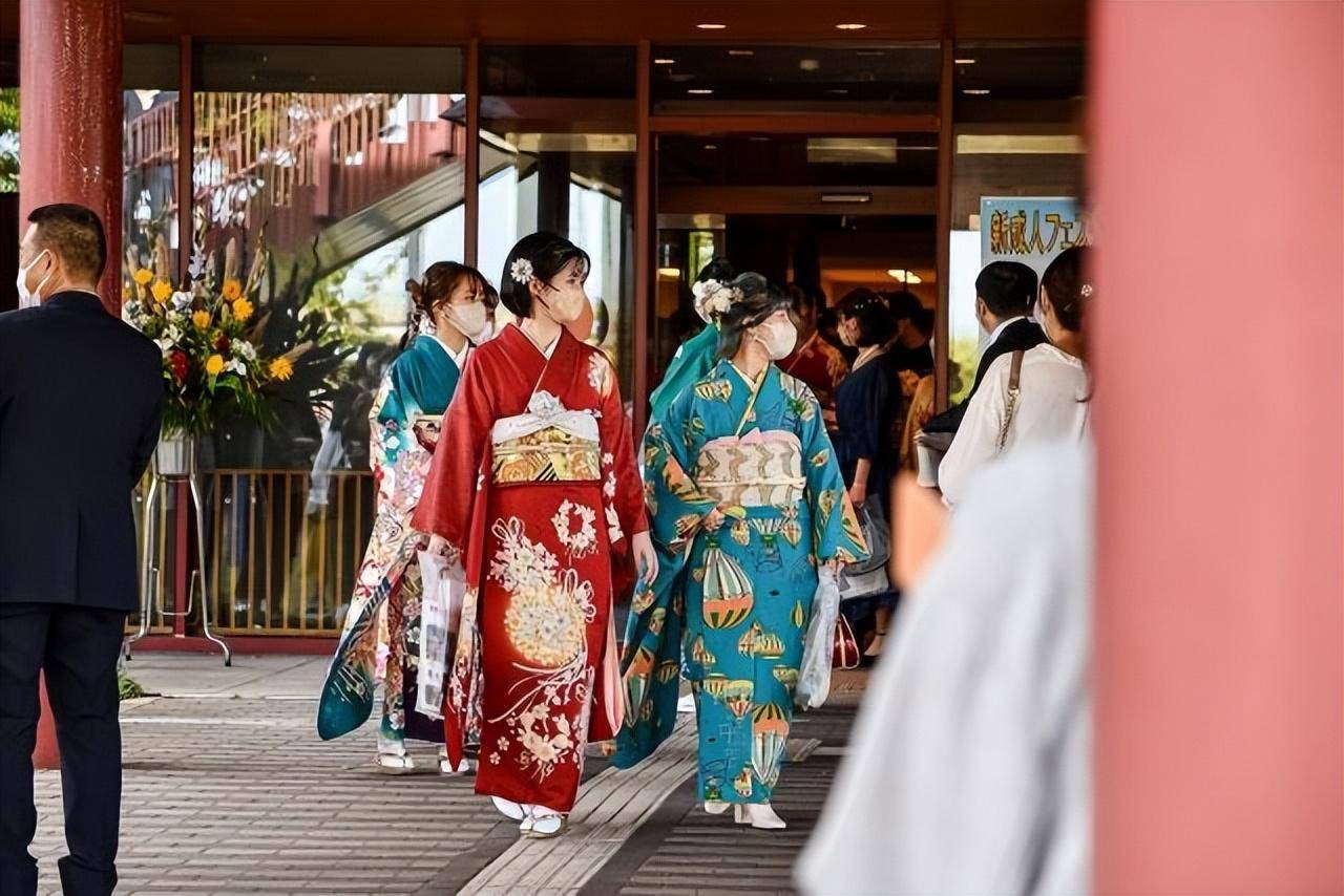 苏州有一条"日本街",满满的日本风情,还有游客穿和服拍照_淮海_街道