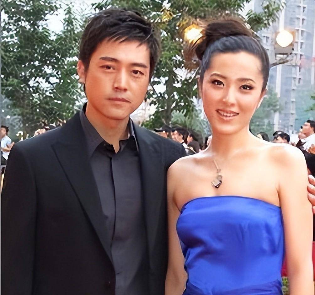 李易祥也颇为感动,开始认真对待每一个角色,努力提升自己的演技.