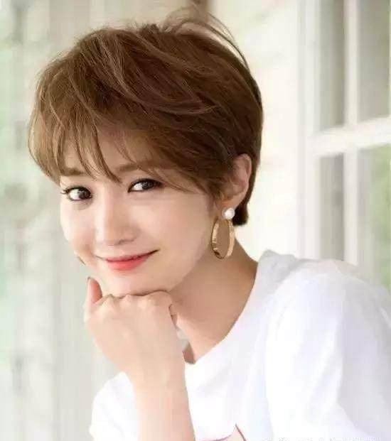 看这些明星这些脸型适合什么发型你就明白?_短发_bob_圆脸