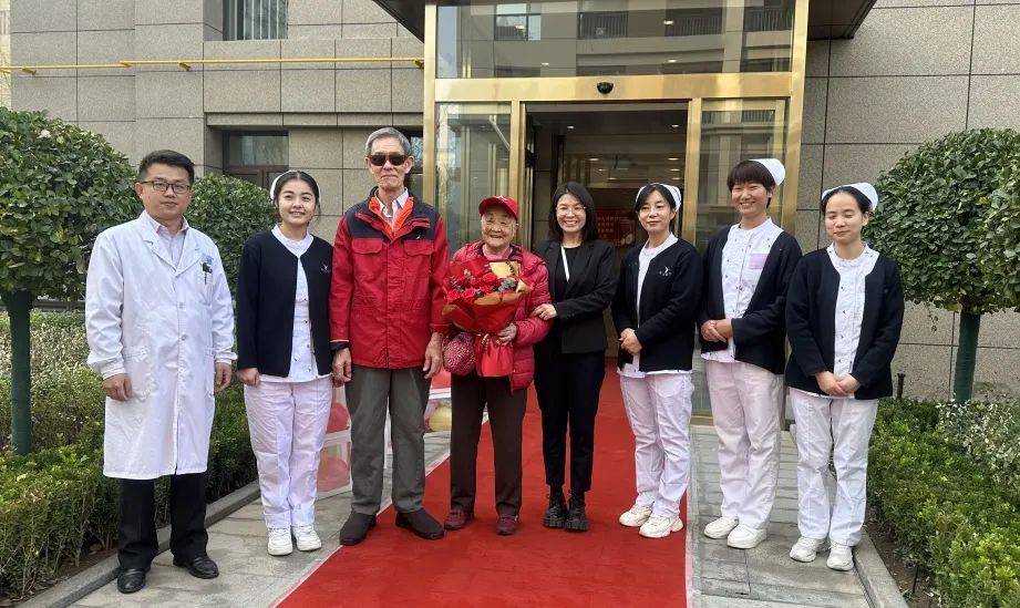 燕达养护中心三期首批入住长辈的真实感受_养老_生活_服务