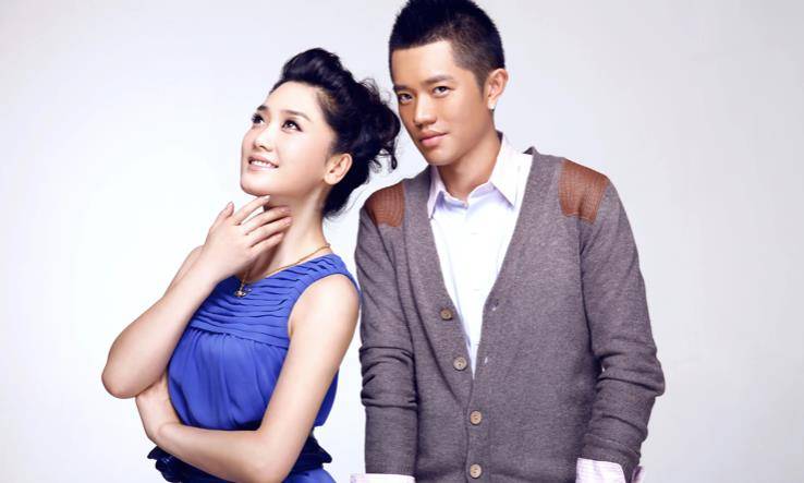 起底"凤凰传奇"真实关系:玲花结婚时曾毅大哭,随后便娶了别人_工作