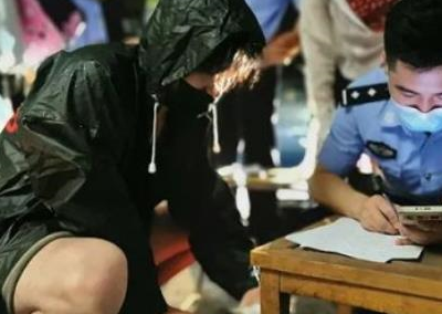 上百个“宠物盲盒”惊现上海路边，作何感情？呼吁社会献爱心