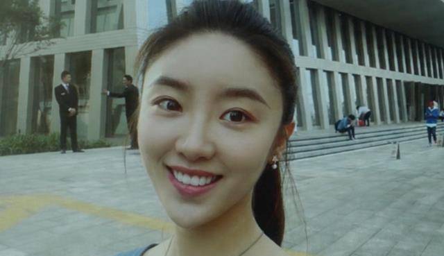 扮演林有有的演员叫张越.