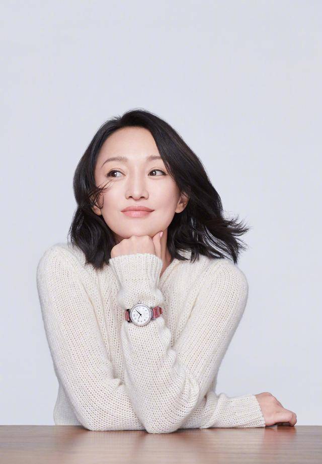 44岁周迅换发型更美了,一款波波头造型显小20岁,老阿姨秒变少女_气质