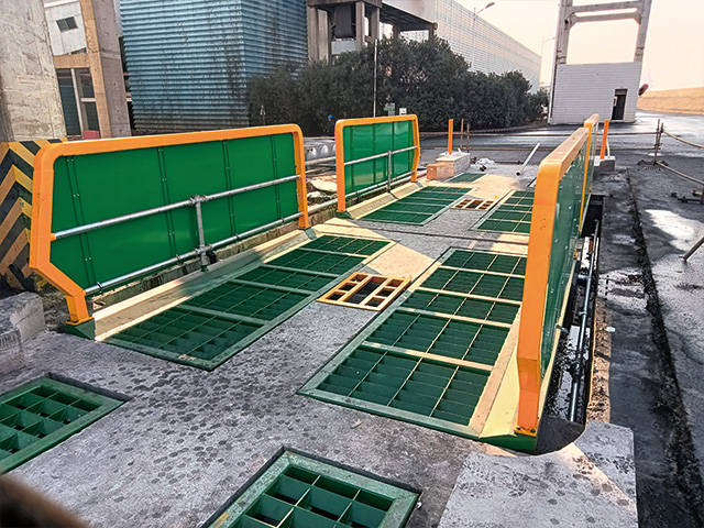 全自动洗大车设备-洁净度高,冲洗速度快_车辆_工程_轮机