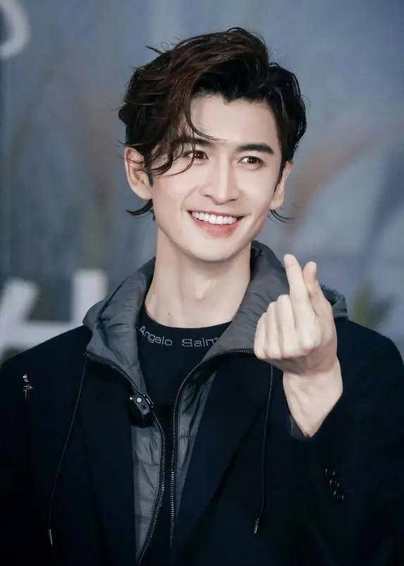 张云龙恋情曝光?经纪公司辟谣:视频男子并非张云龙