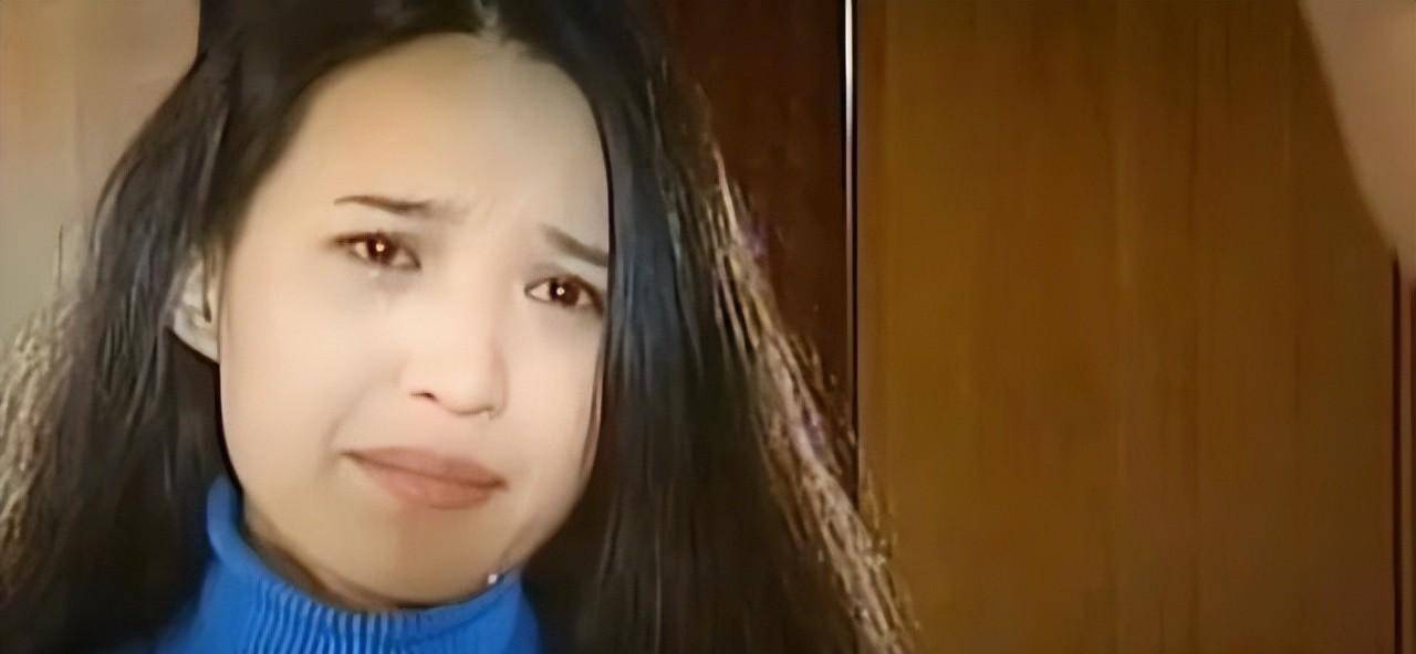 后来她在电影《父辈的身份》中饰演徐安妮.