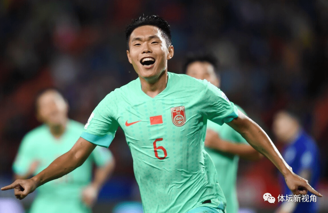 颜骏凌绝佳表现力证国门一哥地位,神扑 屡屡化险为夷_国足_进攻