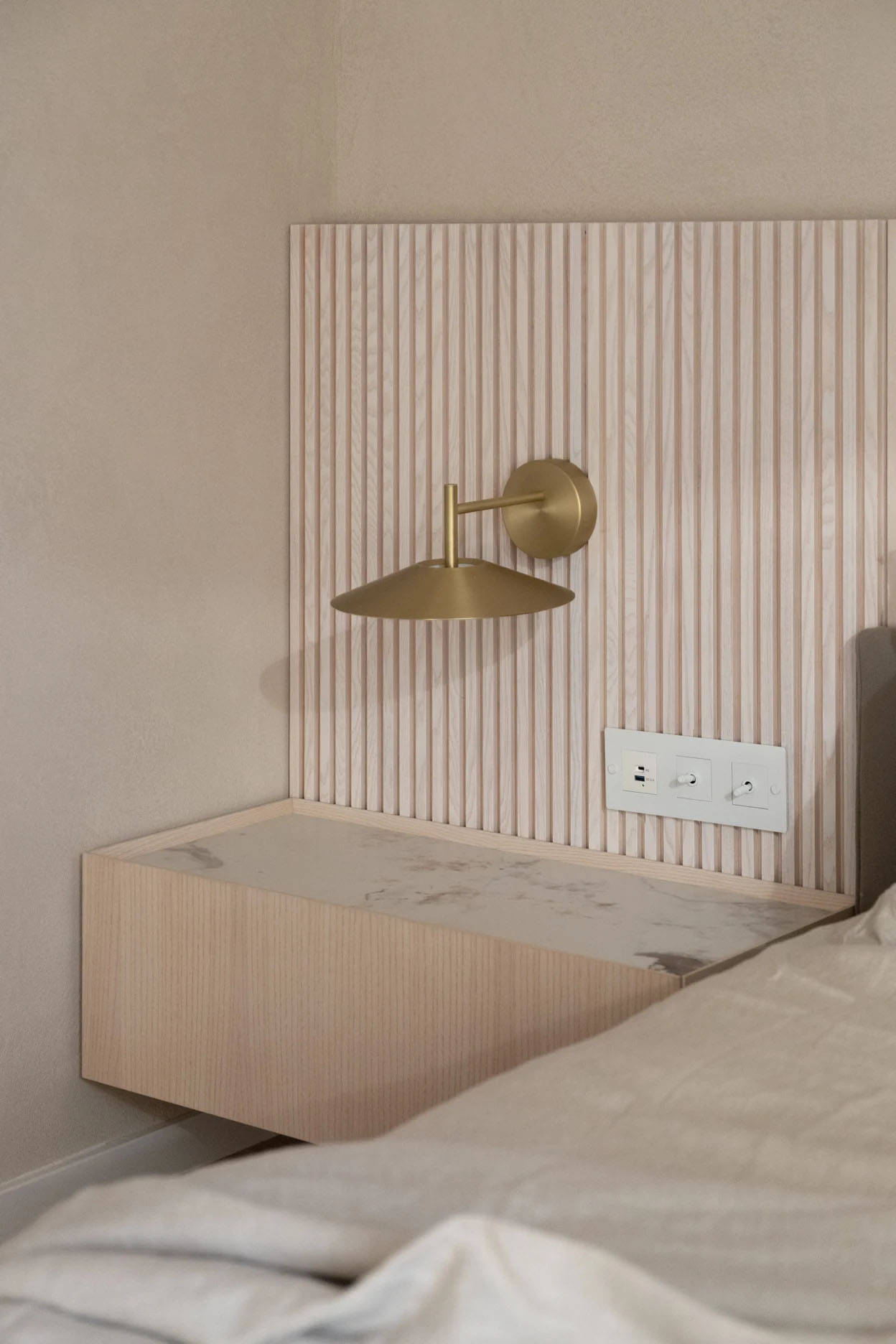 罗马尼亚侘寂风格阁楼公寓_自然_装饰_ioka