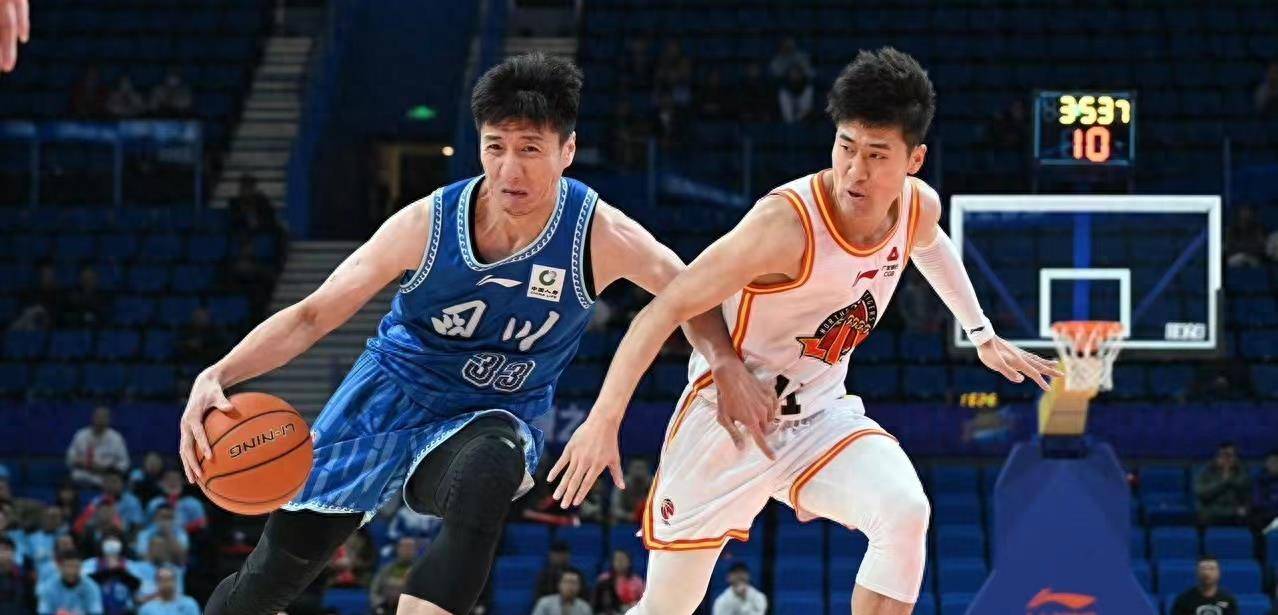 高登49 5神兵天降,cba前冠军终获赛季首胜_四川队_吉林队_犯规