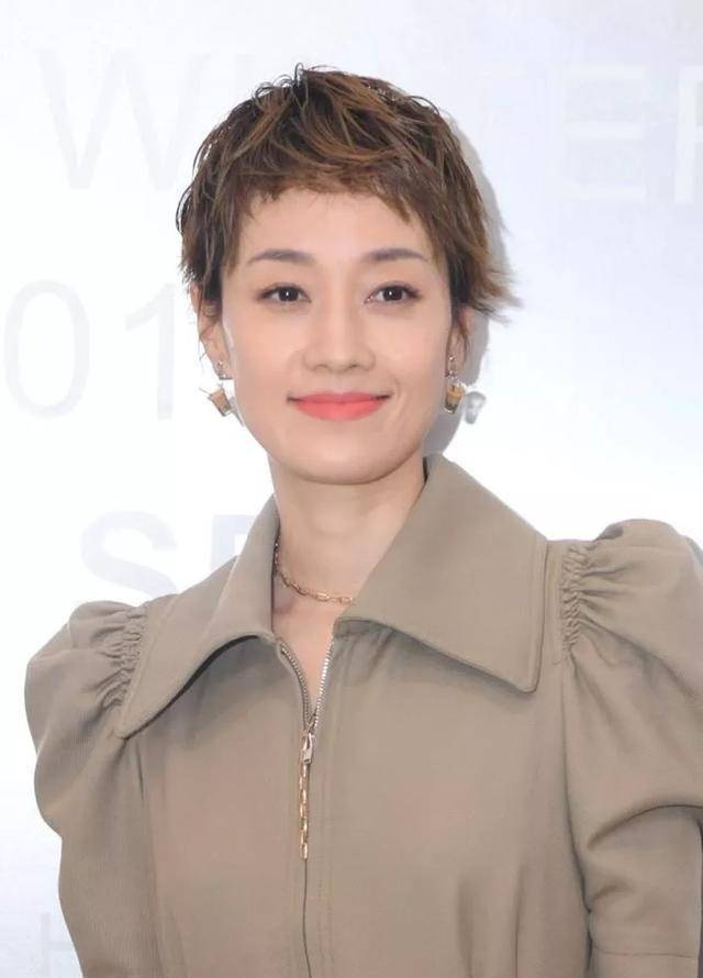 说自己适合不适合剪马伊琍的这款短发造型,因为当时敢剪这样超短发的