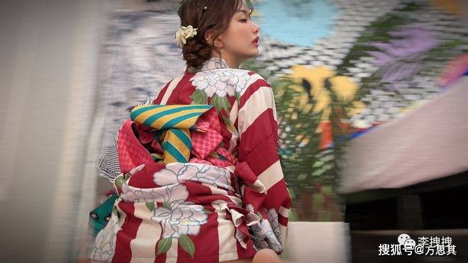 网曝神秘女优动图,网友疯狂追捧求出处!_佐野由_身材_专业