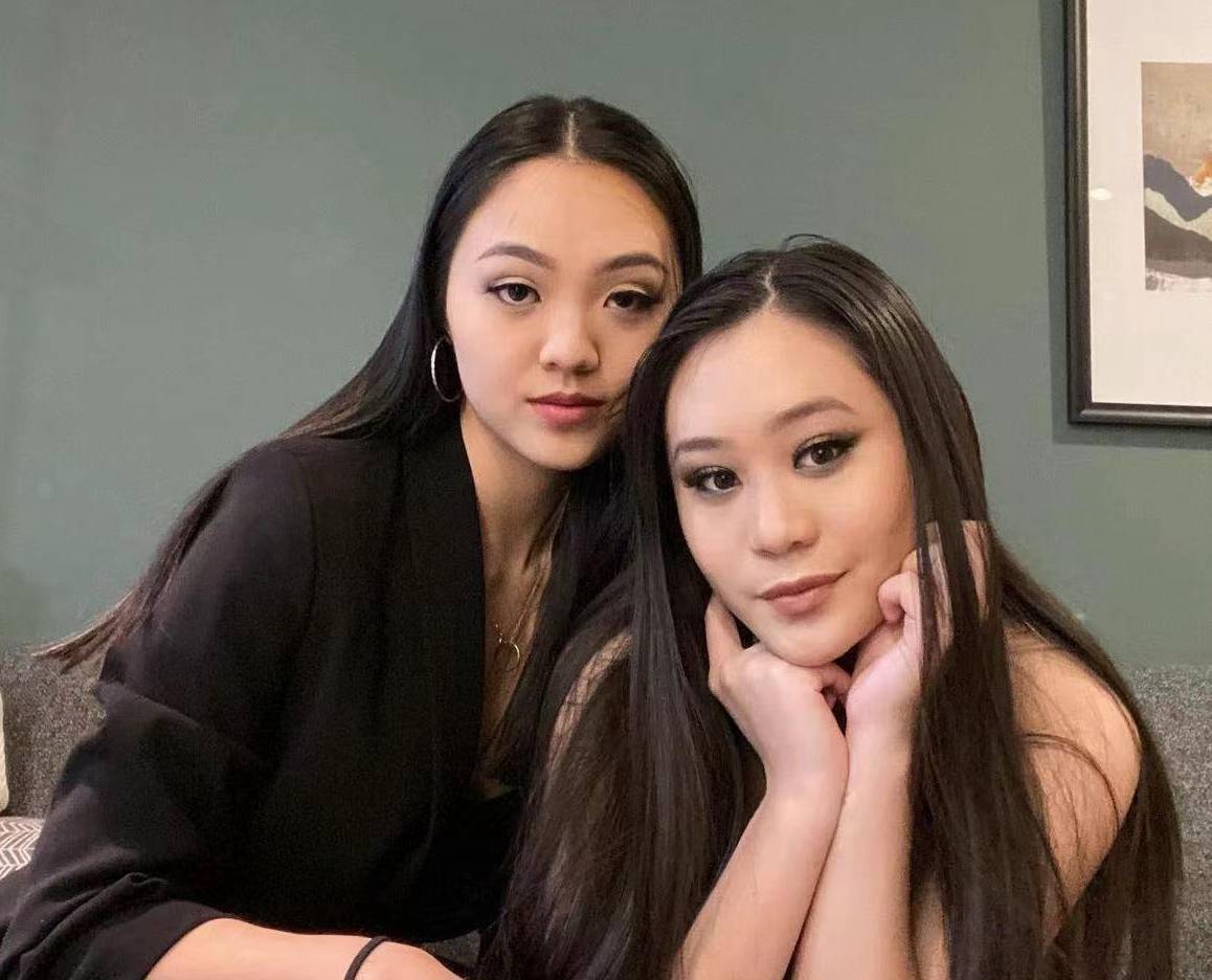 60岁李连杰消瘦露面宣传新书,书中曝小女儿7岁患抑郁令他很无助_jada