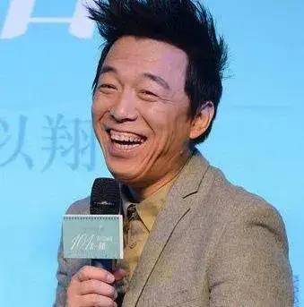 黄渤花钱让女儿改国籍,真相曝光让人失望_教育_孩子_思考