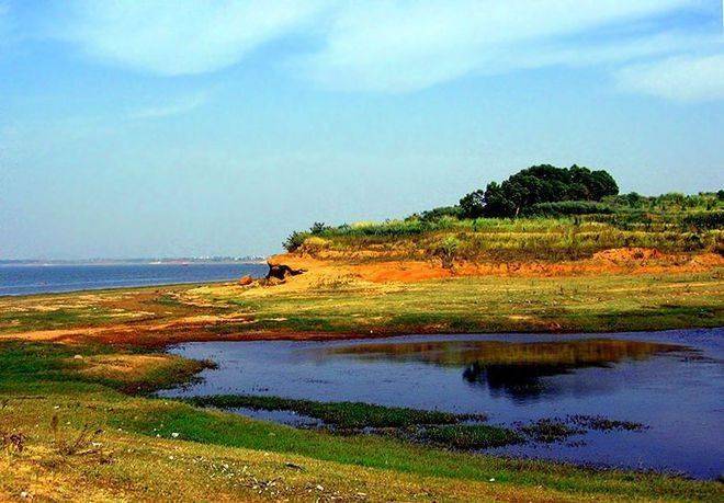 鄱阳湖景区位于江西省上饶市鄱阳县双港镇鄱阳湖国家湿地公园_长江