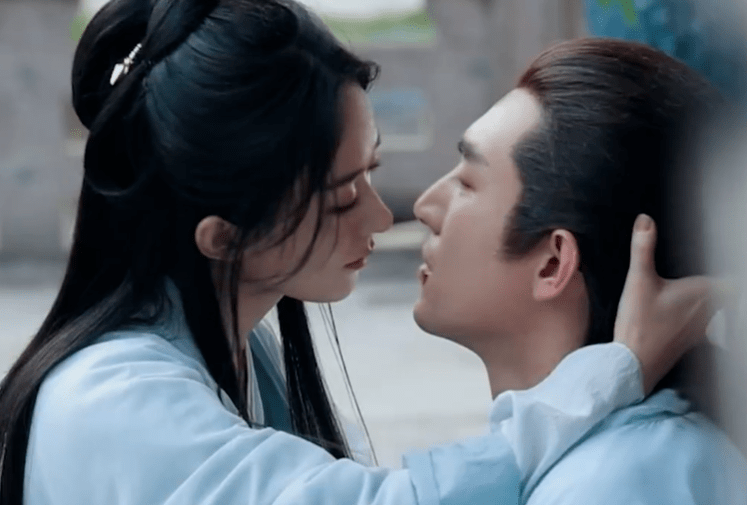 赵丽颖手握一部《与凤行》,与林更新二搭cp感不愁了.