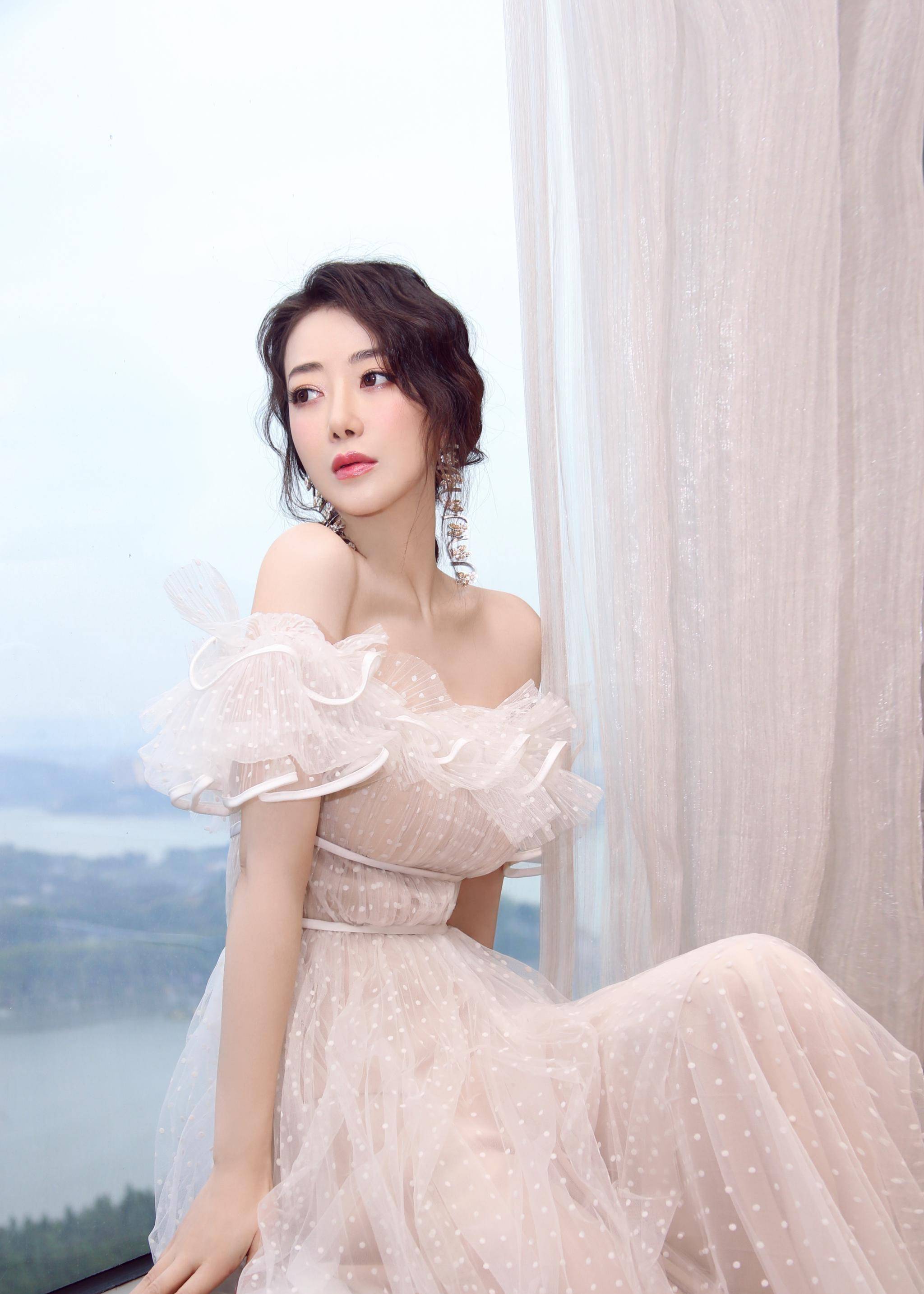 女神陈紫函,着实性感啊!_表演_演技_角色