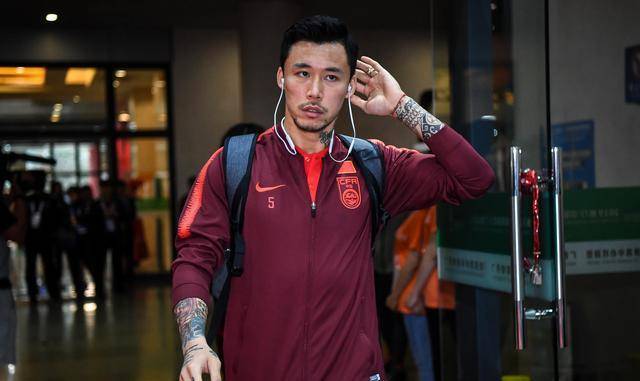中国拉莫斯再被调侃,国足迎战韩国队,34岁张琳芃成焦点_球员_比赛