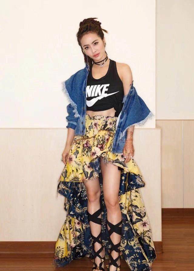 156身高的蔡依林穿出180,显高又显瘦,网友:主要剪对了发型_造型_短发