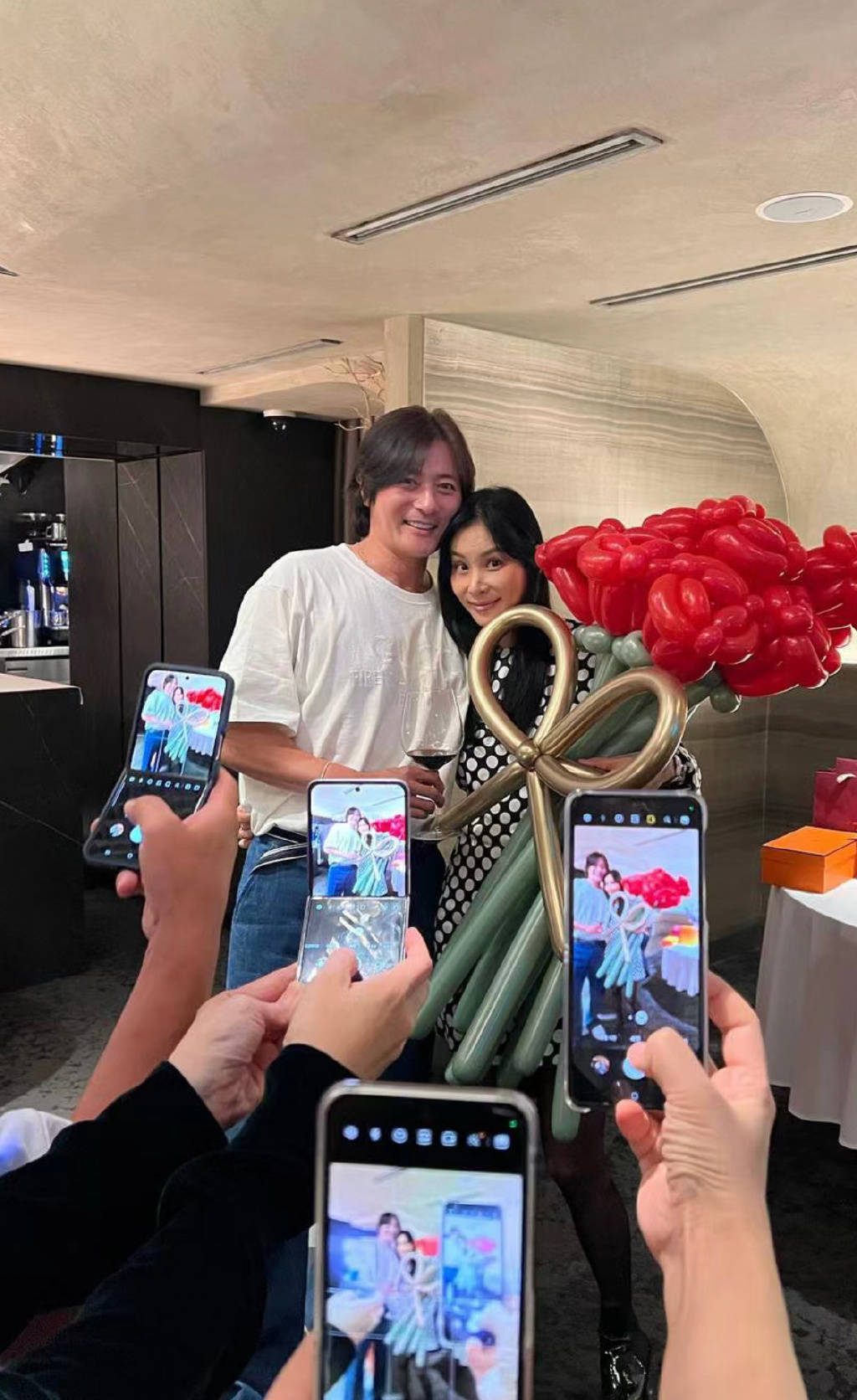 曝张东健妻子高小英偷税3亿韩元!