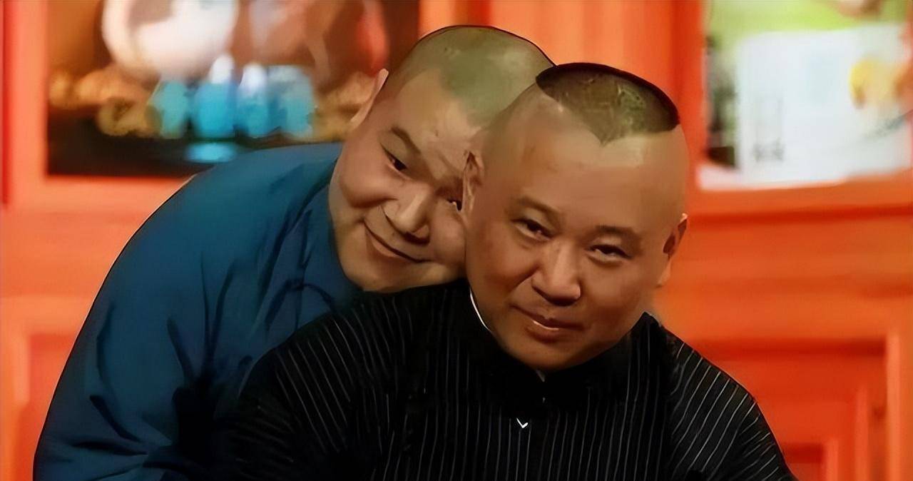 一直"装傻充愣"的岳云鹏,已经走上了一条不归路?_相声_人们_观众
