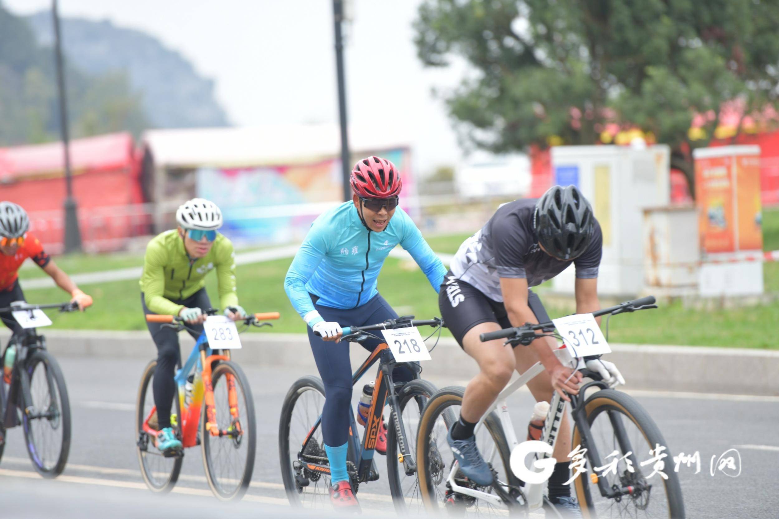 2023"全景贵州"公路自行车赛(贵阳·贵安站)鸣枪开赛_比赛_赛事_体育