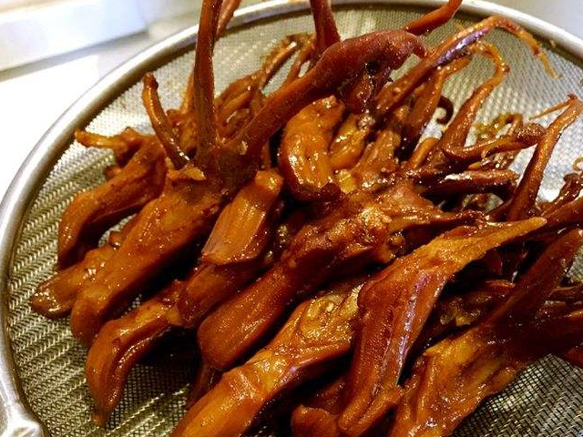 鸭身上最贵的部位之一，80块一斤，健脑益智，饭店大厨自己留着吃(图1)