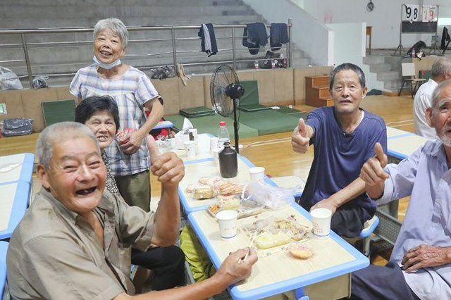 一只猫，12小时与32天，中美救援差距大不同