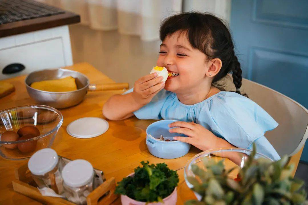 小孩子老是生病是什么原因(哪些因素影响到孩子的免疫力的高低)